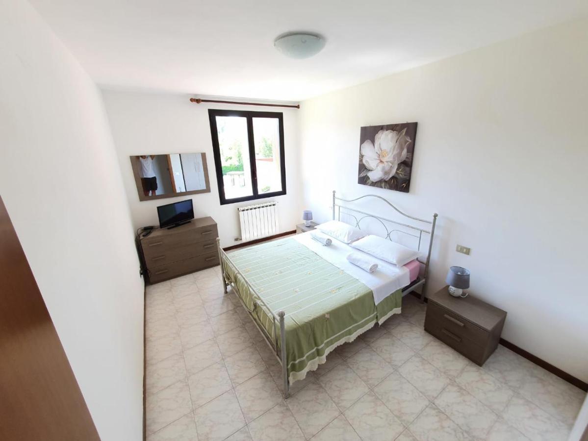 Con Piscina Il Glicine Sul Garda