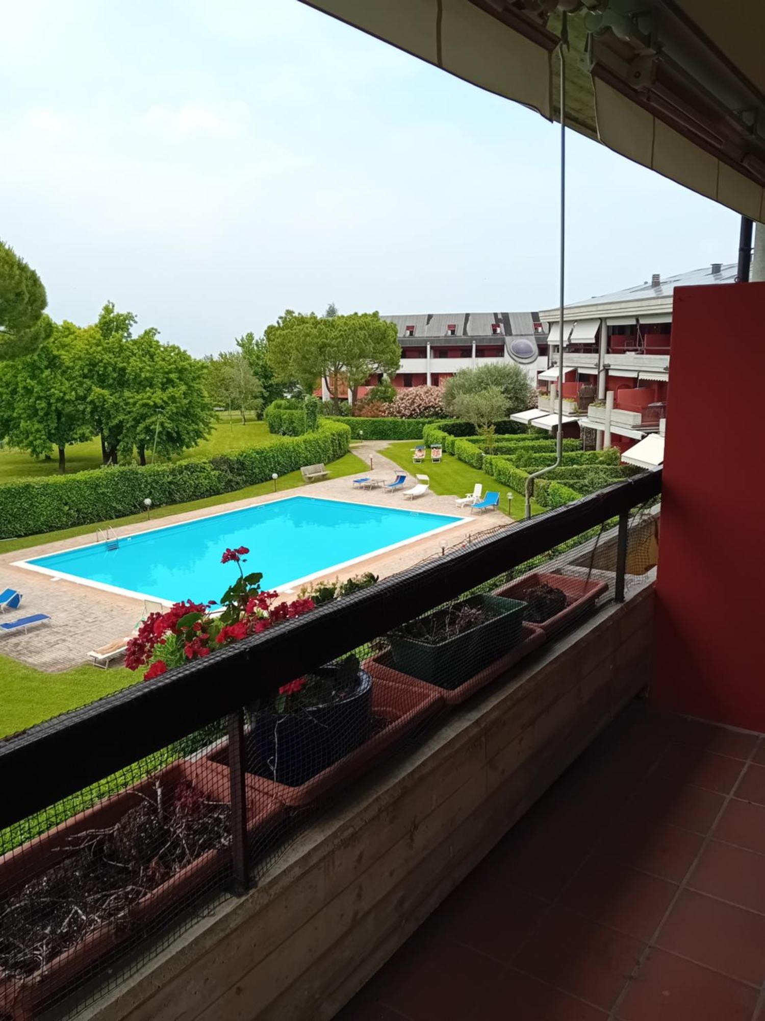 Apartment Con Piscina Il Glicine Sul Garda