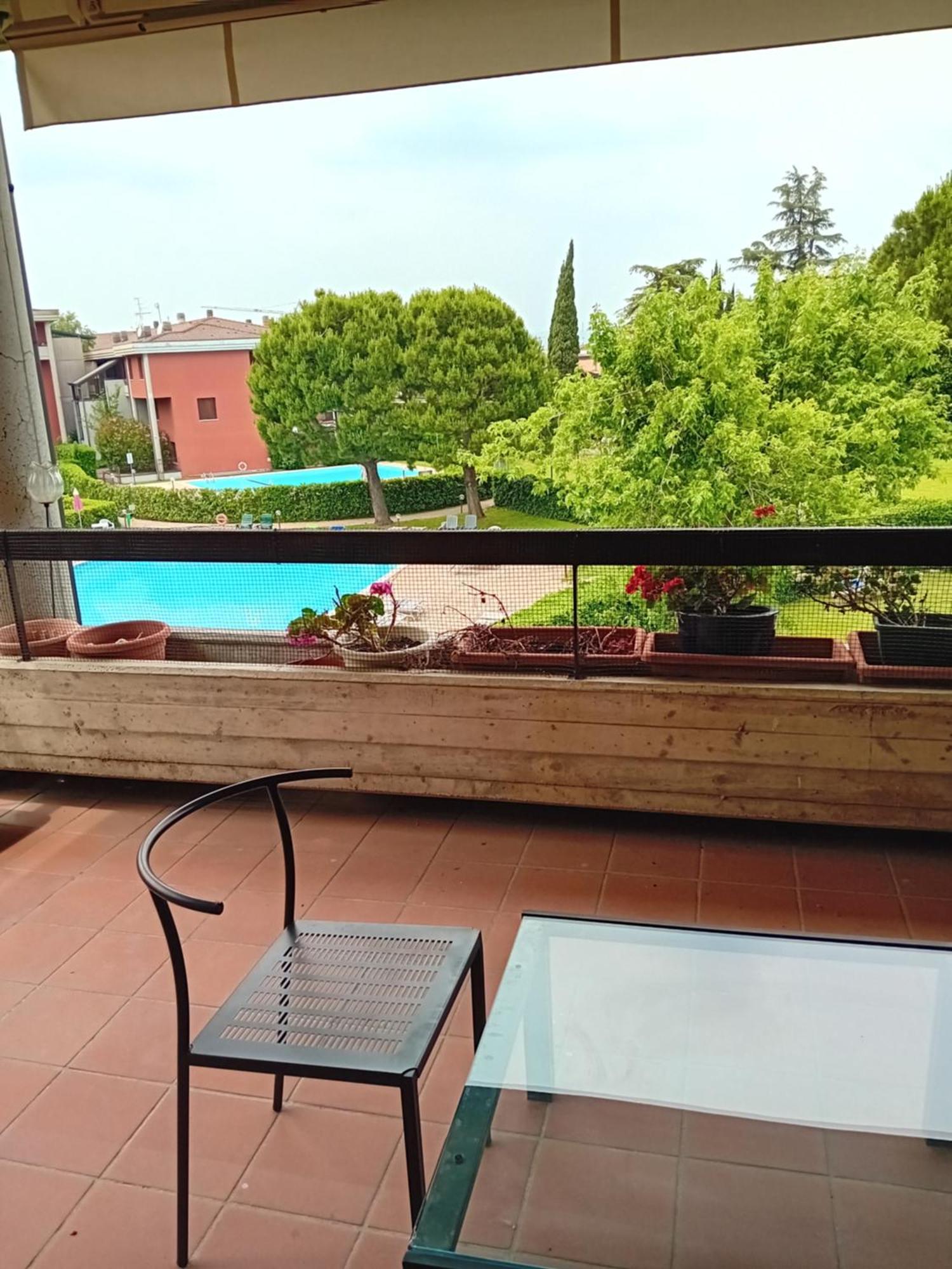 Con Piscina Il Glicine Sul Garda