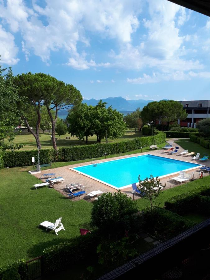 Con Piscina Il Glicine Sul Garda *